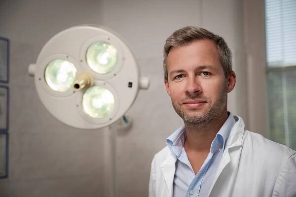 I „hodný“ nádor je rizikový, když má velký rozměr, říká dermatolog Rob