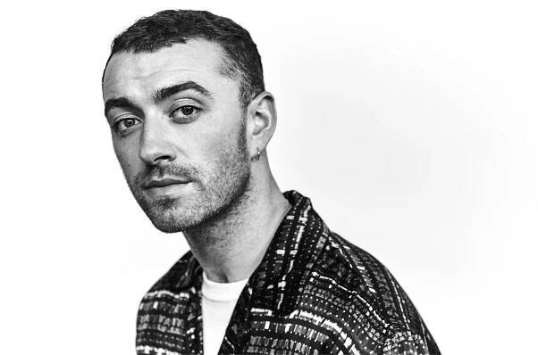 Sam Smith se svlékl téměř donaha a nabádal fanoušky, ať to také udělají!
