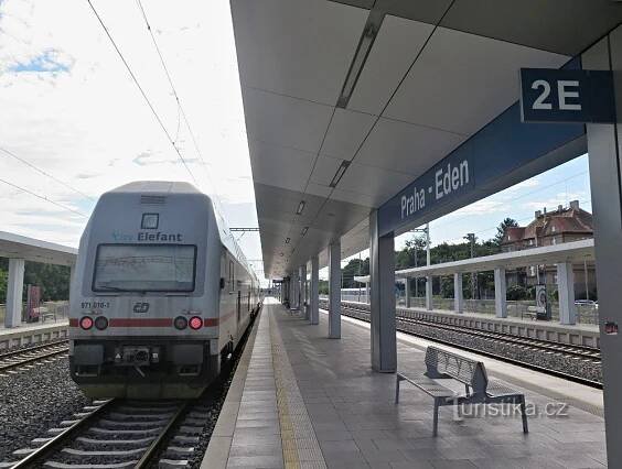 Praha (Vršovice) - nádraží... - Žel. stanice
