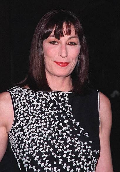 50 Celebrities With Big Noses: Actresses, Actors or Singers