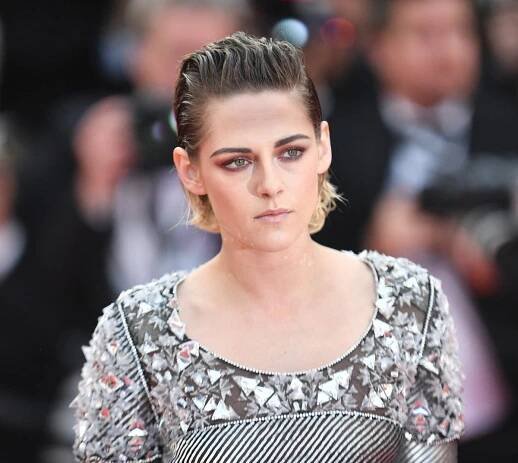 Kristen Stewart v Cannes