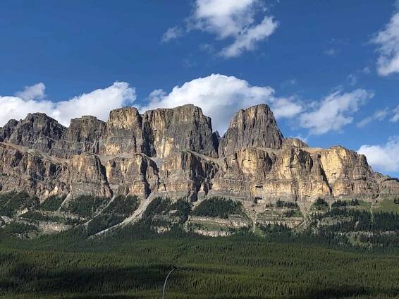The Best Time to Visit Banff: the Pros and Cons of Each Season