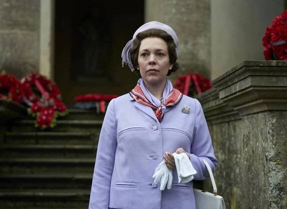 Elizabeth II. - The Crown - POSTAVY.cz