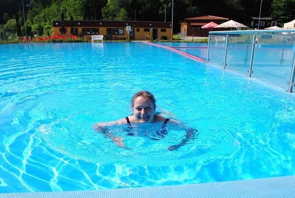 Koupaliště ve Větřní a Kaplici zahájila sezónu. Velešín je bude brzy následovat