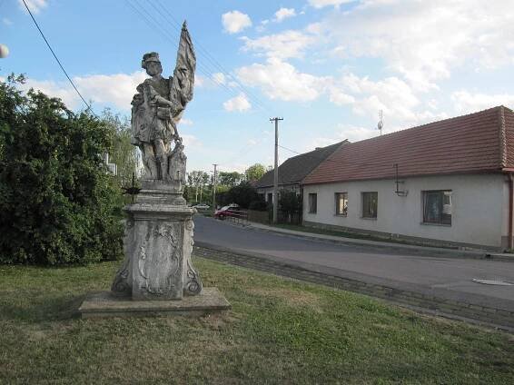 Soubor:Hodonice (ZN), svatý Florián.jpg