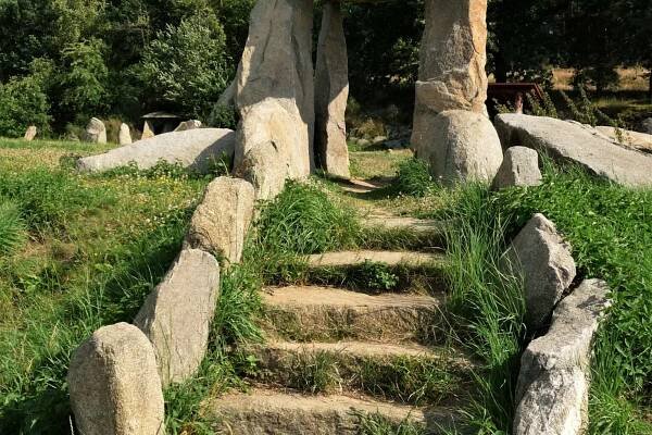 Srbické Stonehenge u Kolovče
