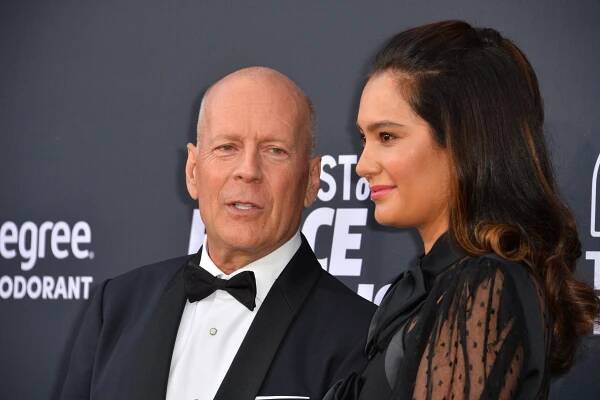 Rumer Willis oznámili aktuální zprávy o zdraví otce Bruce Willise k příležitosti jeho 70. narozenin - Předminutou.cz
