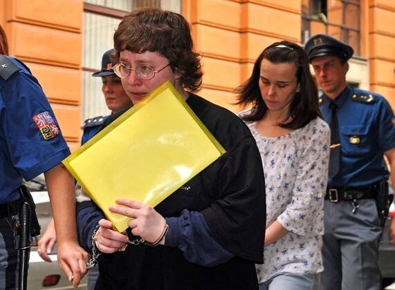 Kuřimská kauza po 18 letech: odsouzení už jsou na svobodě. I s novou identitou