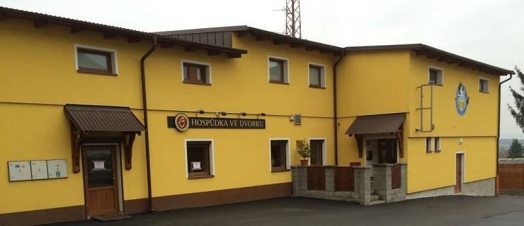 Hospůdka ve dvorku