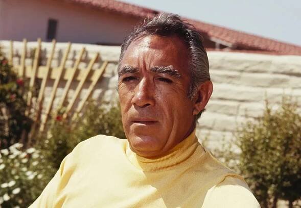 Anthony Quinn coby filmový Řek Zorba