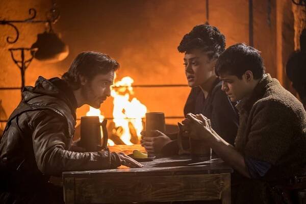 The Outpost - Guardian of the Asterkinj - Z filmu - Jake Stormoen, Izuka Hoyle, Anand Desai-Barochia