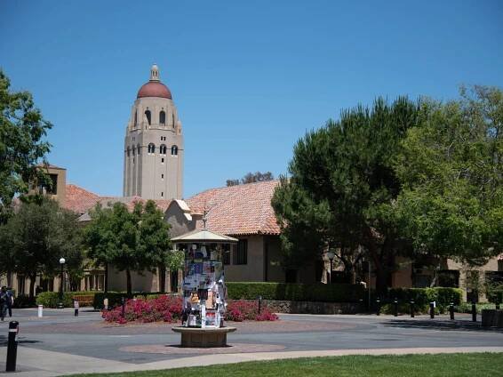 Stanford to continue legacy admissions, bring back test requirements
