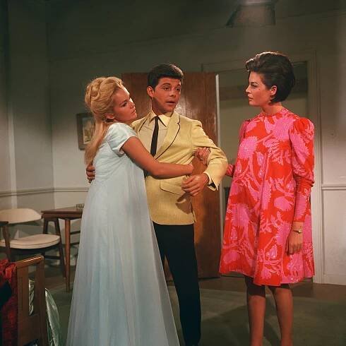 Tuesday Weld, Frankie Avalon, Rosemarie Frankland - Cesta do Švédska - Z filmu