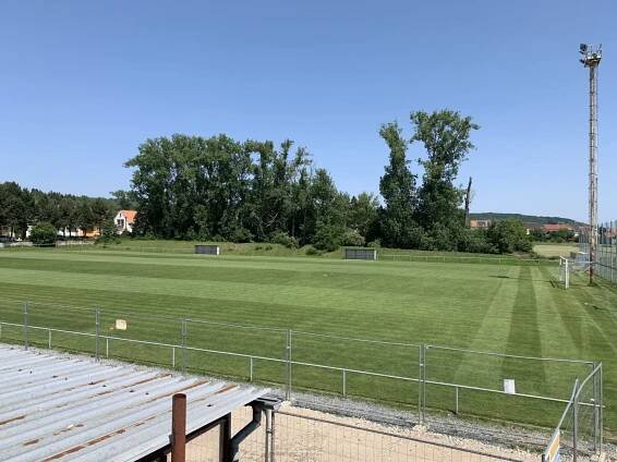 Revitalizace trávníku 2025 | SK Pozořice