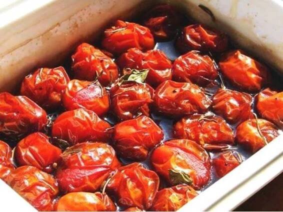 Pečená cherry rajčata | Prostřeno.cz