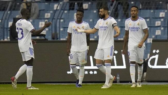 Real v semifinále Superpoháru porazil po prodloužení Barcelonu