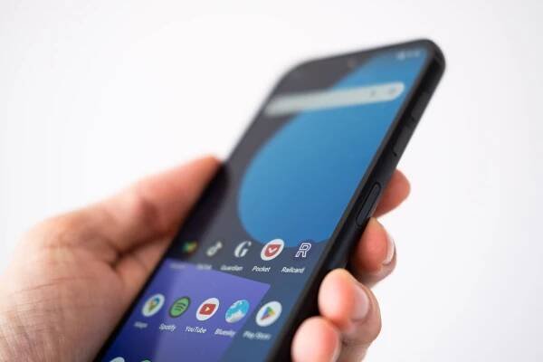 Fairphone 5 held in the hand.
