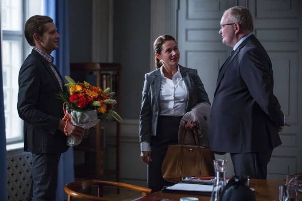 Vláda - Vlastní postoj - Z filmu - Johannes Lilleøre, Sidse Babett Knudsen, Bjarne Henriksen