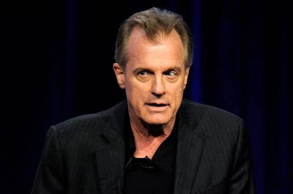 Stephen Collins se přiznal ke zneužití tří nezletilých dívek
