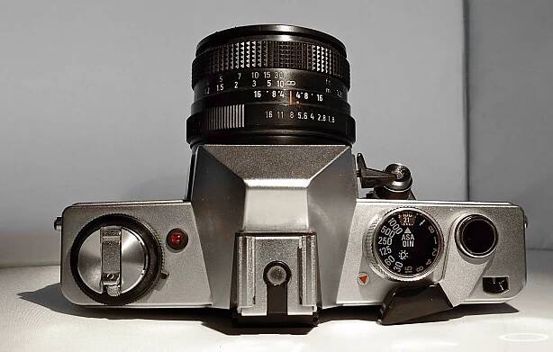 Praktica DTL 3 mit Objektiv Pentacon auto 1,8/50mm