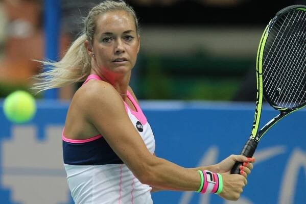 V roce 2015 se do moderátora Novy zakoukala vítězka Fed Cupu z roku 2014 Klára Koukalová (39). 