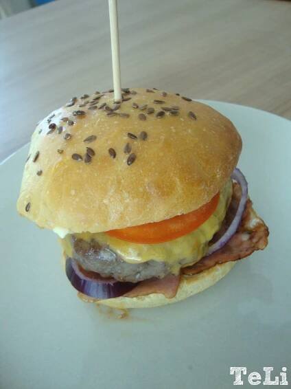 skoro domácí burger