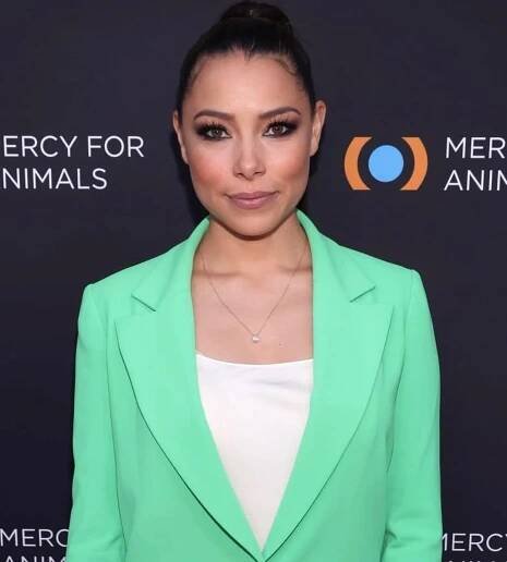 Jessica Parker Kennedy Biography, Age, Height, Weight, Husband, Family, and Career