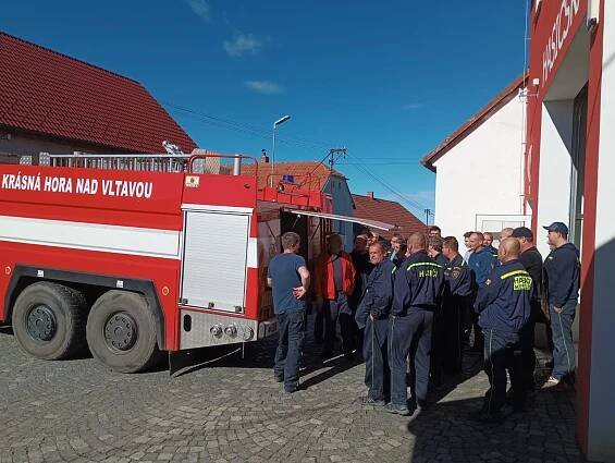 Hasiči okresu Příbram využili teplý víkend k výcviku a soutěžím