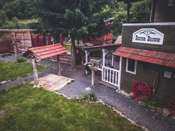 Westernové městečko Hill Valley - Luže - část Doly , Pardubický kraj | Pronájmy.cz
