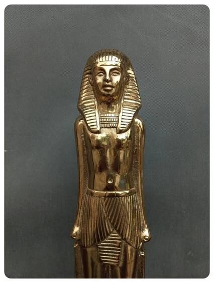 Bronzová zdobená egyptská soška faraona    - Starožitnosti
