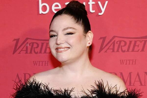 'Hacks' Star Megan Stalter Wishes She'd Seen Bisexual Characters on TV Growing Up: 'I Would've Known Sooner' (Exclusive)