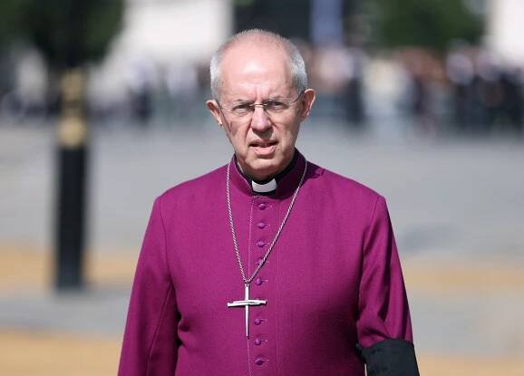 Justin Welby: Archbishop of Canterbury urged to resign by senior bishop over Church of England sex abuser