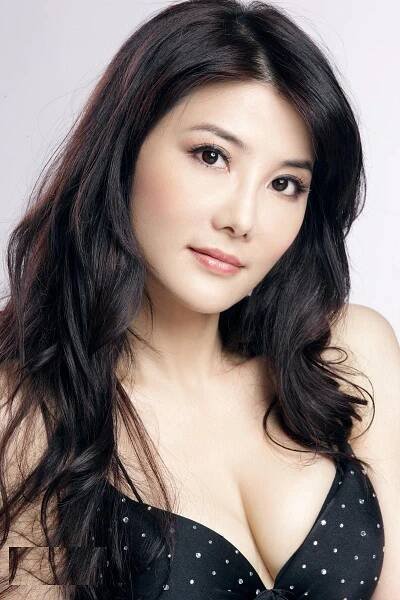 Cynthia Yang Li Ching isMadam Yeung Lai-Ching