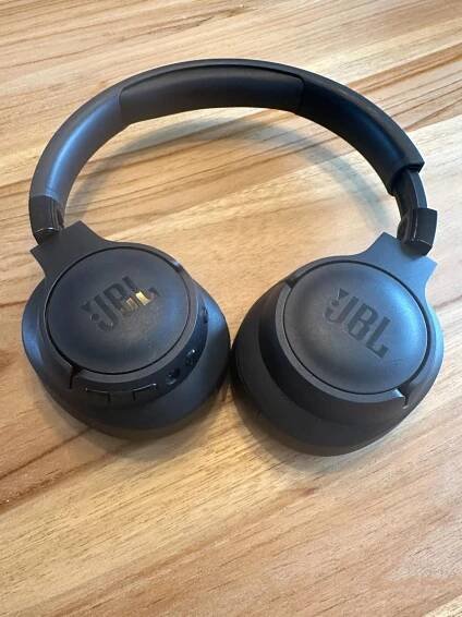 Bezdrátová sluchátka JBL Tune 770 NC černá - TV, audio, video