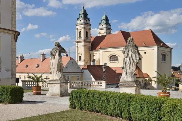 Valtice od východu – Vchazenidoobrazu.cz