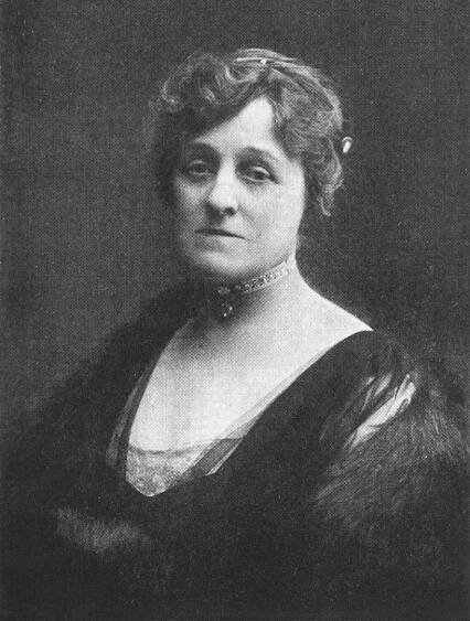 Edith Wharton black and white portrait
