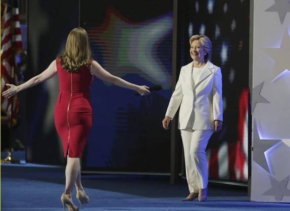 Ke Clintonovým přiletí čáp. Dcera Chelsea (38) oznámila třetí těhotenství
