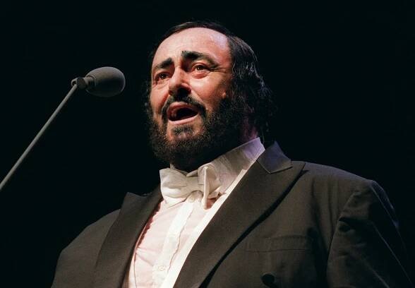 Luciano Pavarotti: *12.10.1935 – †6.9.2007, italský operní pěvec