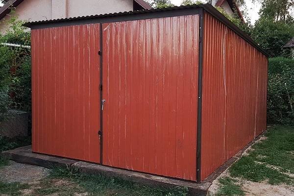 Plechová garáž 3×5 - hnědá