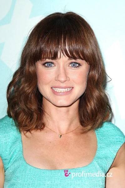 Alexis Bledel - celebrity účes - HappyHair