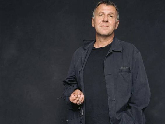 British Actor Tom Wilkinson Medium Angle Shot Wallpaper