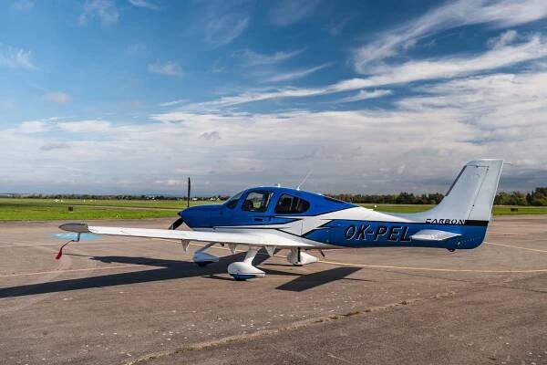 Nabídka Cirrus SR 22 G6 GTS | HLS Aircraft Sales s.r.o.