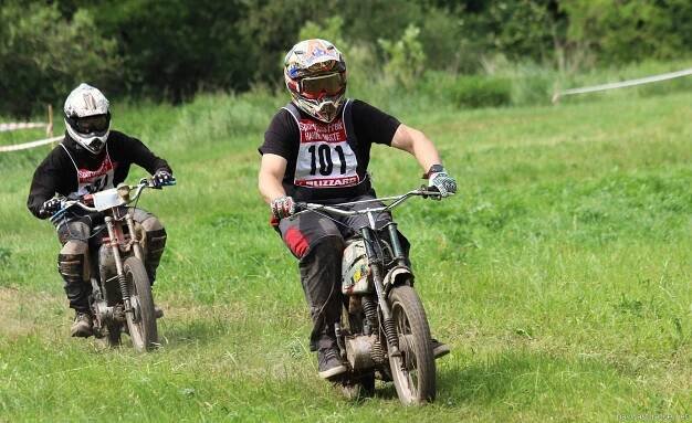 Závody malotraktorů a Fichtl Cup bavily diváky v Nové Vsi u Ivančic