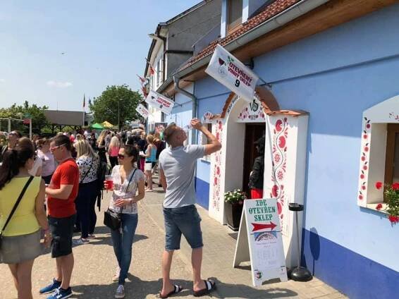 Svatovavřinecké noční otevřené sklepy Bořetice 2025 – Kudy z nudy 