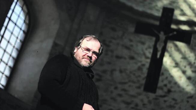 Josef Suchár si slíbil ještě hluboko v osmdesátých letech, že tehdy zřícený barokní kostel v Neratově dá dohromady.