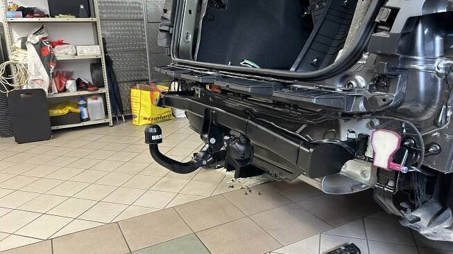 Škoda Karoq rok výroby 2023 - tažné zařízení BMA Brink + 7 pin Erich Jaeger - fatomas.cz