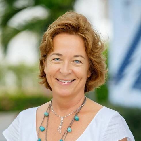 Imelda Burke - The Pinnacle List