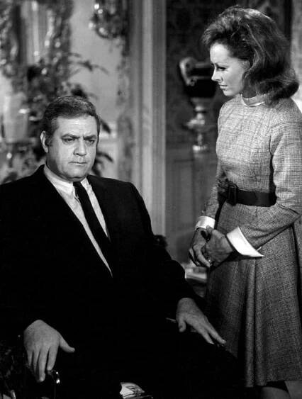Raymond Burr - Wikipedia