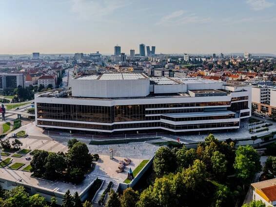 Faustův dům za Kongresové centrum. Praha se dohodla se státem na miliardové výměně