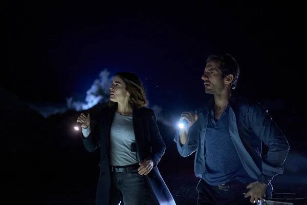 Adriana Ugarte, Javier Albalá - Parot - Z filmu